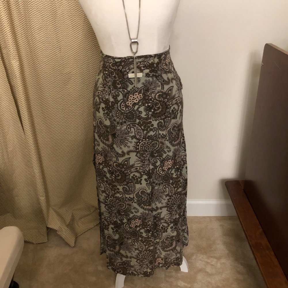Cute paisley print skirt